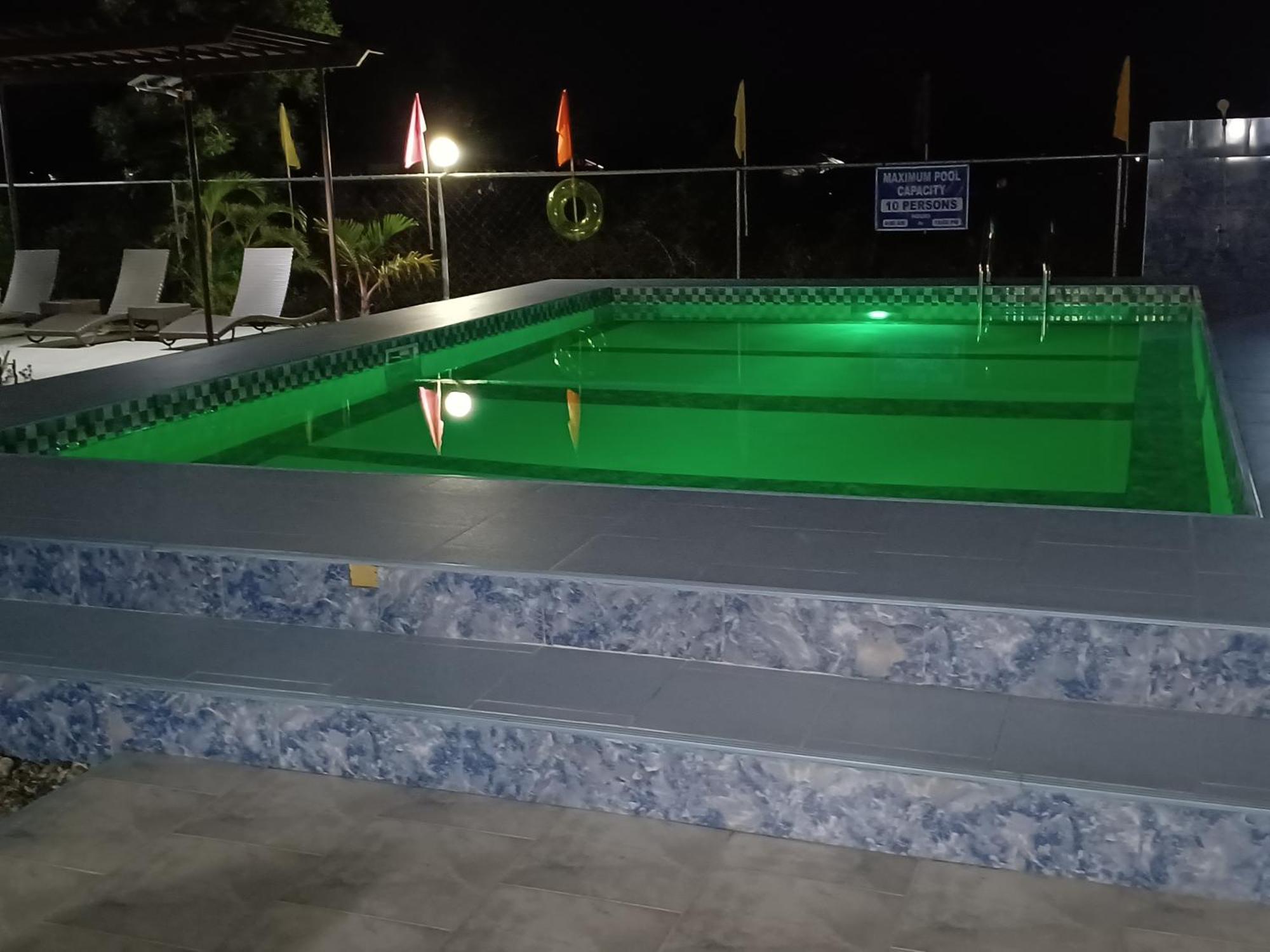 Bernis Hostel Moalboal Exterior photo